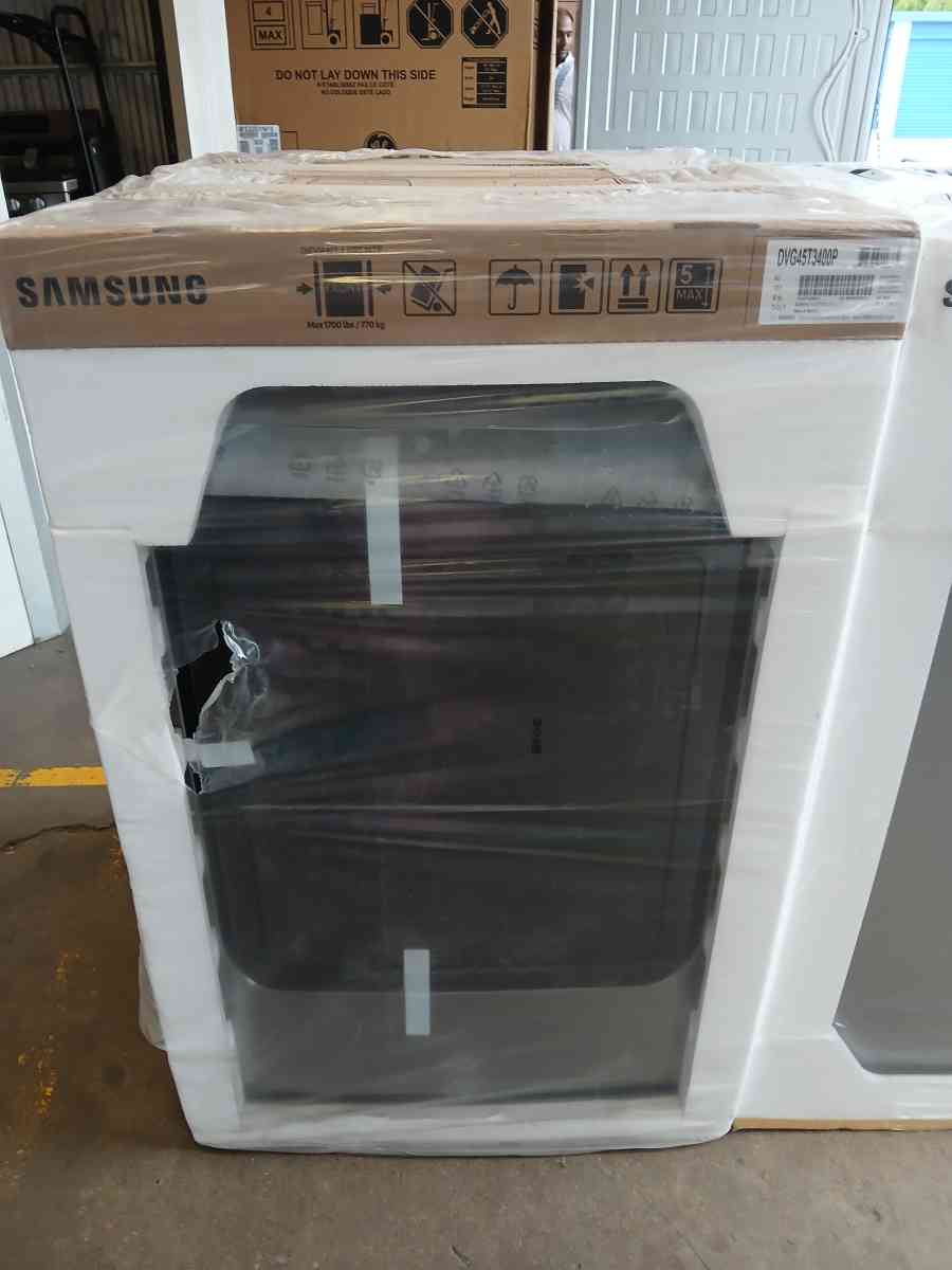 Brand New Samsung washer and gas dryer set