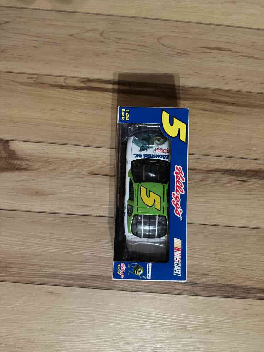 TOY RACING CARS