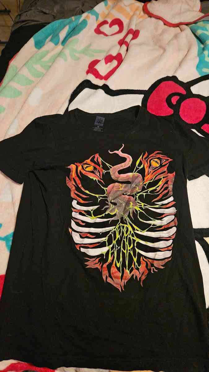 WWE Womens Medium Shirt
