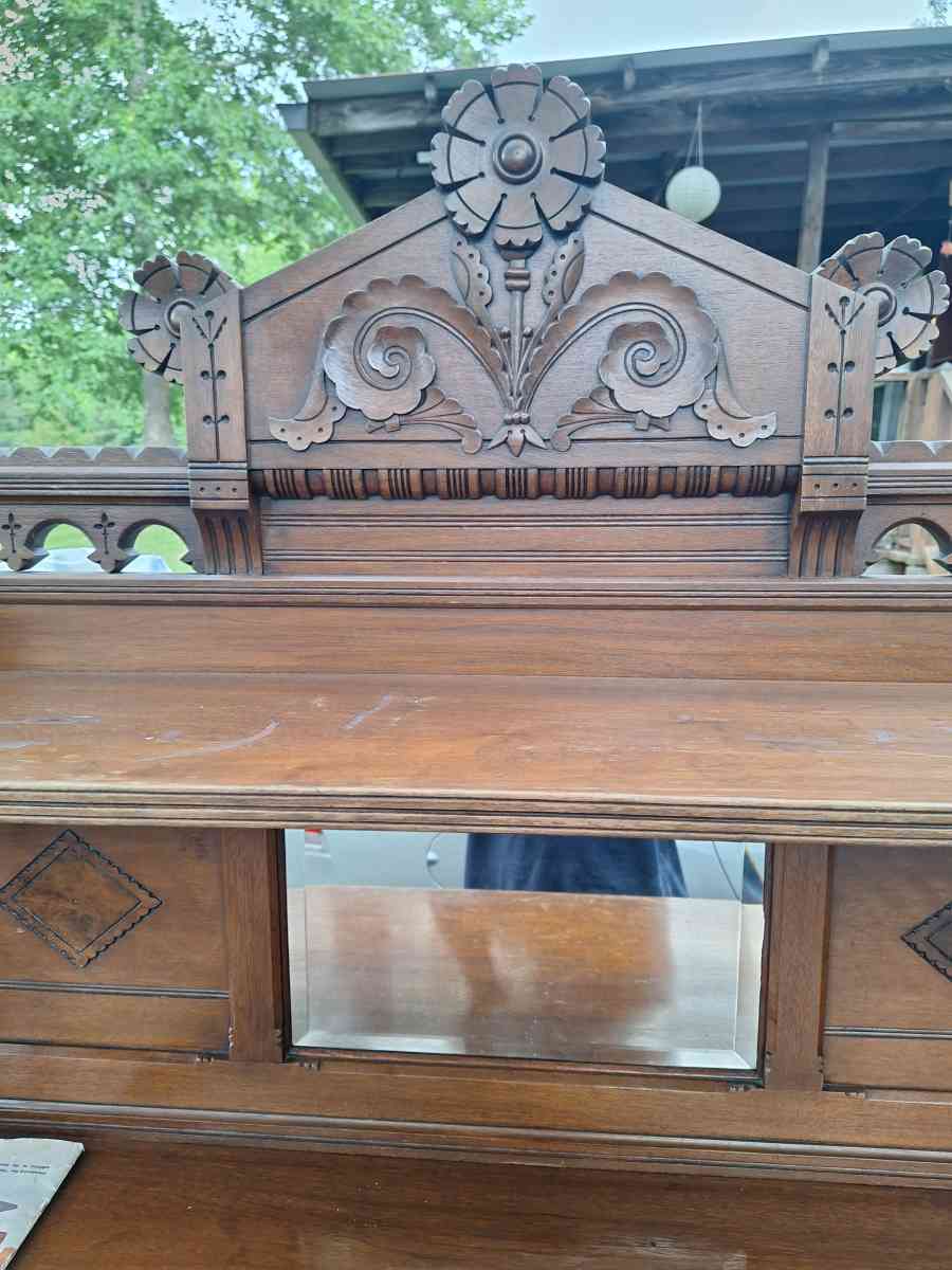 hutch round 5 leaf table 6 chairs