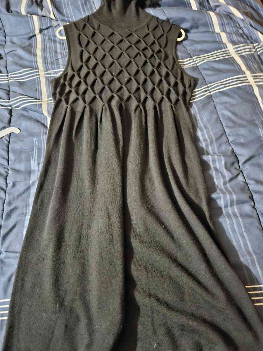 black dress size 16