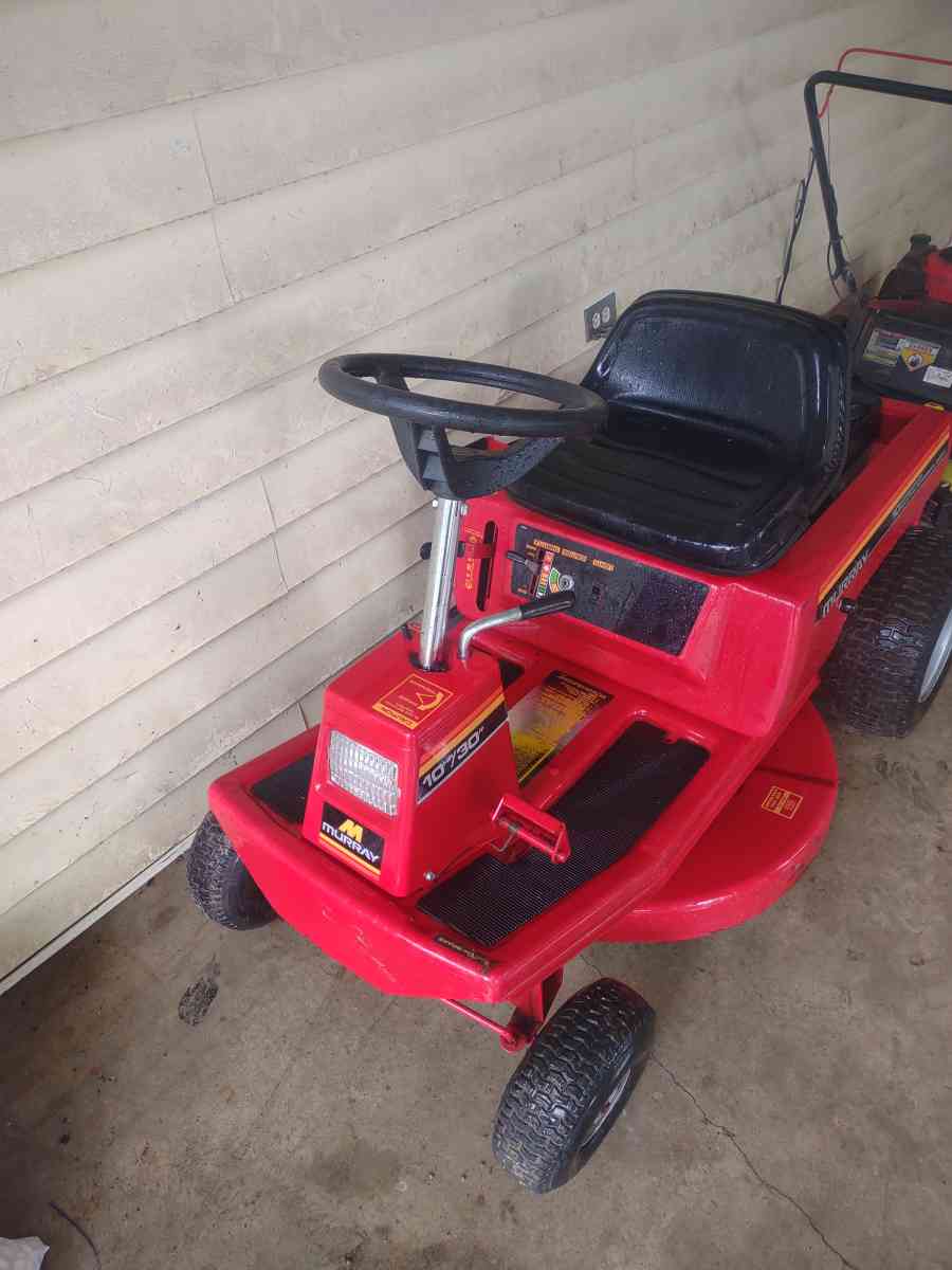 Murray 10 horsepower riding mower