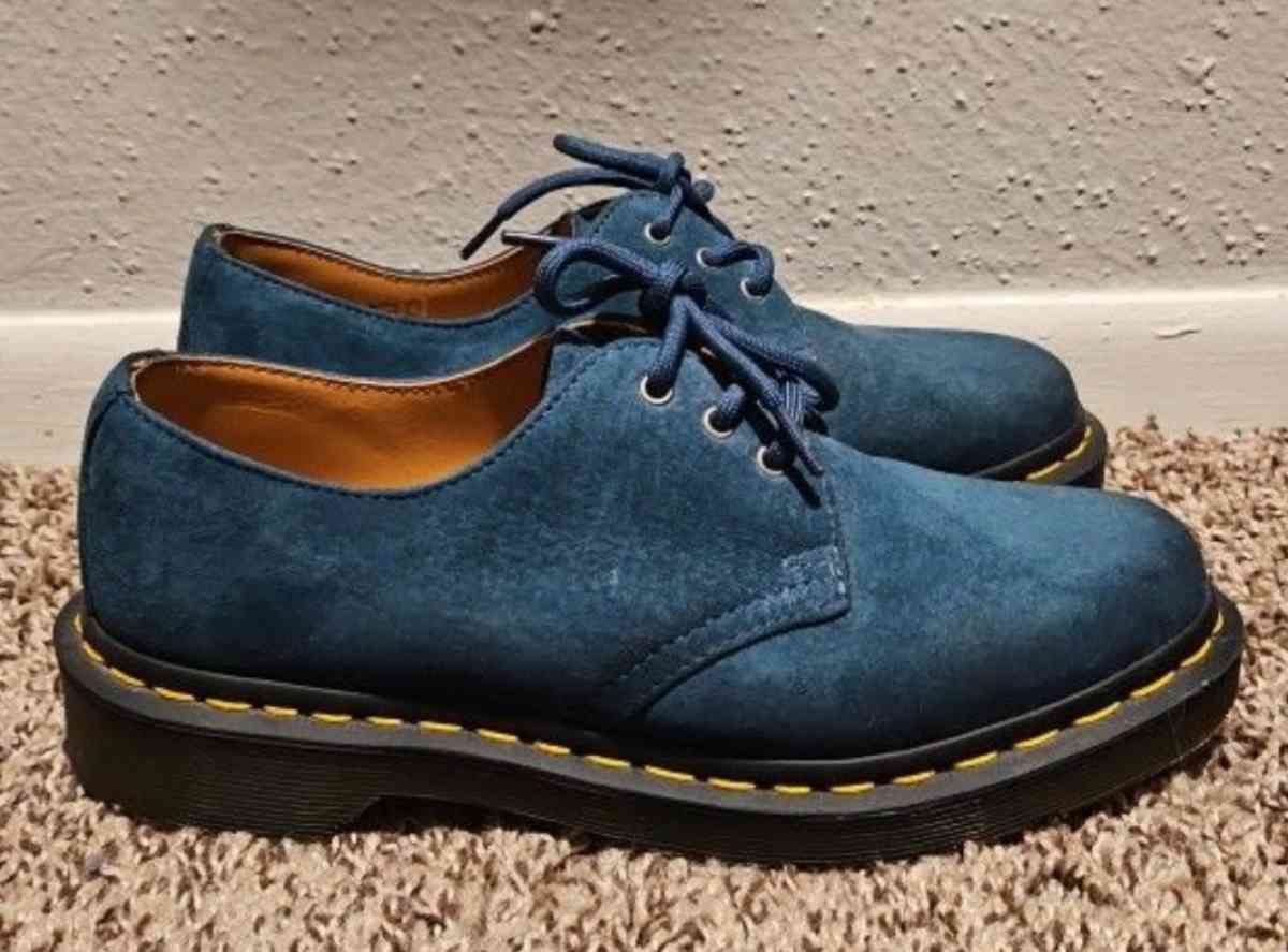 DOC MARTENS BLUE SUEDE