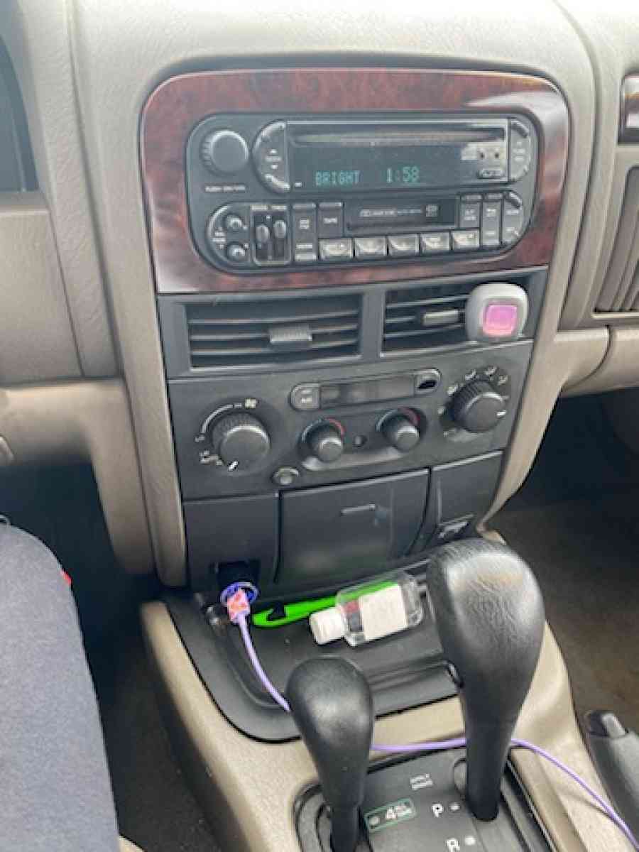 2002  Jeep Grand Cherokee