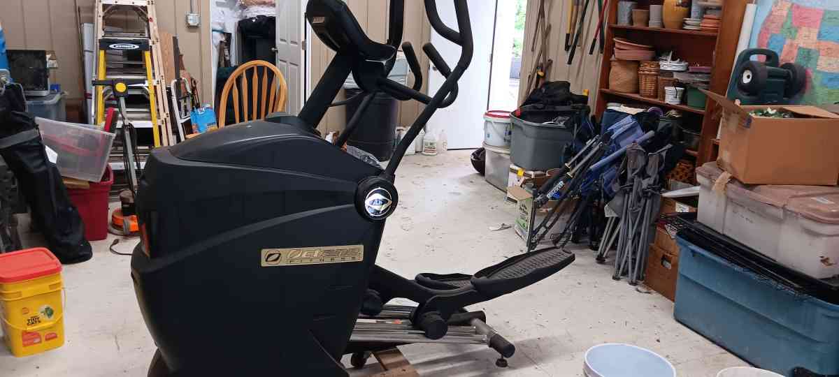 q35 octane fitness treadmill