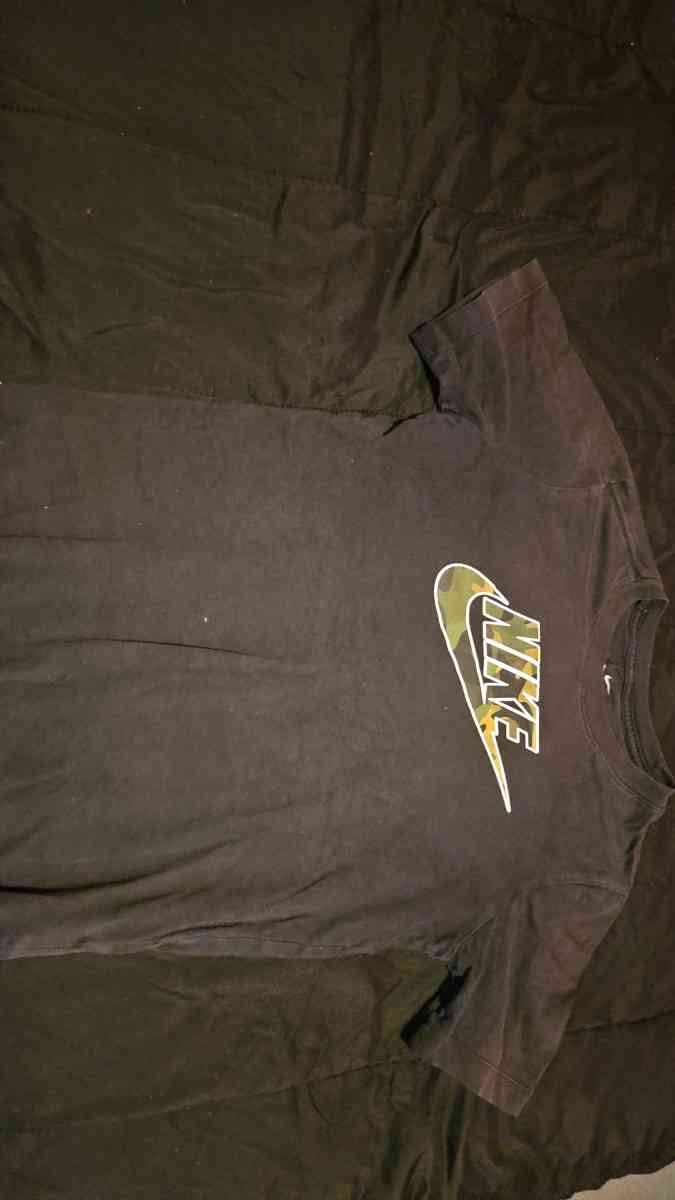 Nike Mens Black Shirt