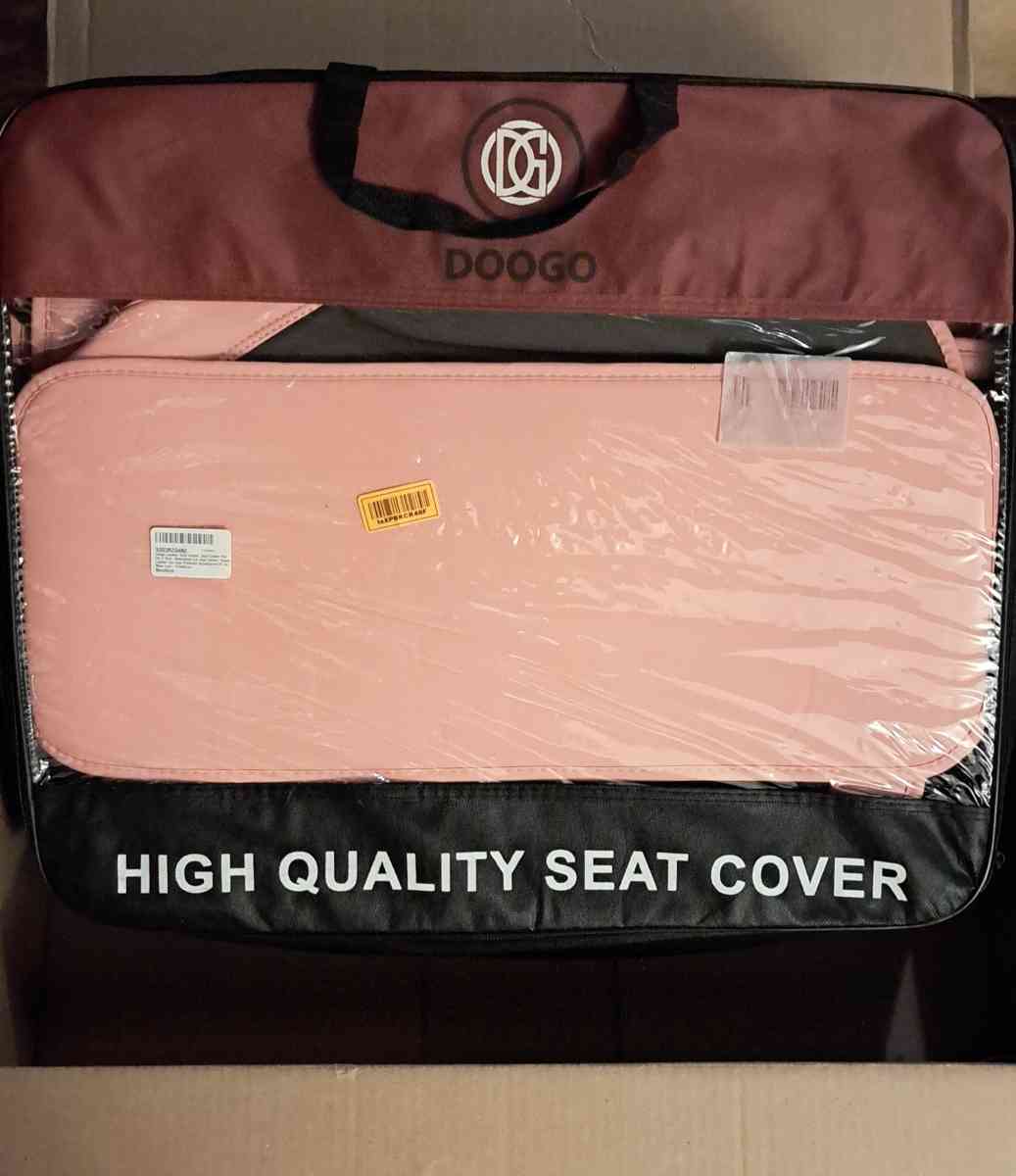 NWT BRAND NEW STILL IN ORIGINAL PACKAGING Doogo Seatcovers
