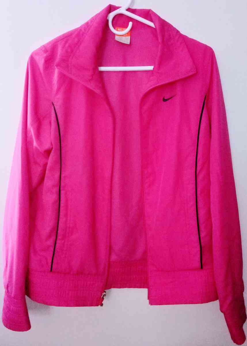 womens Nike windbreaker