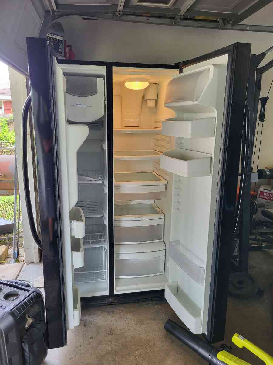 side by side  refrigerator
