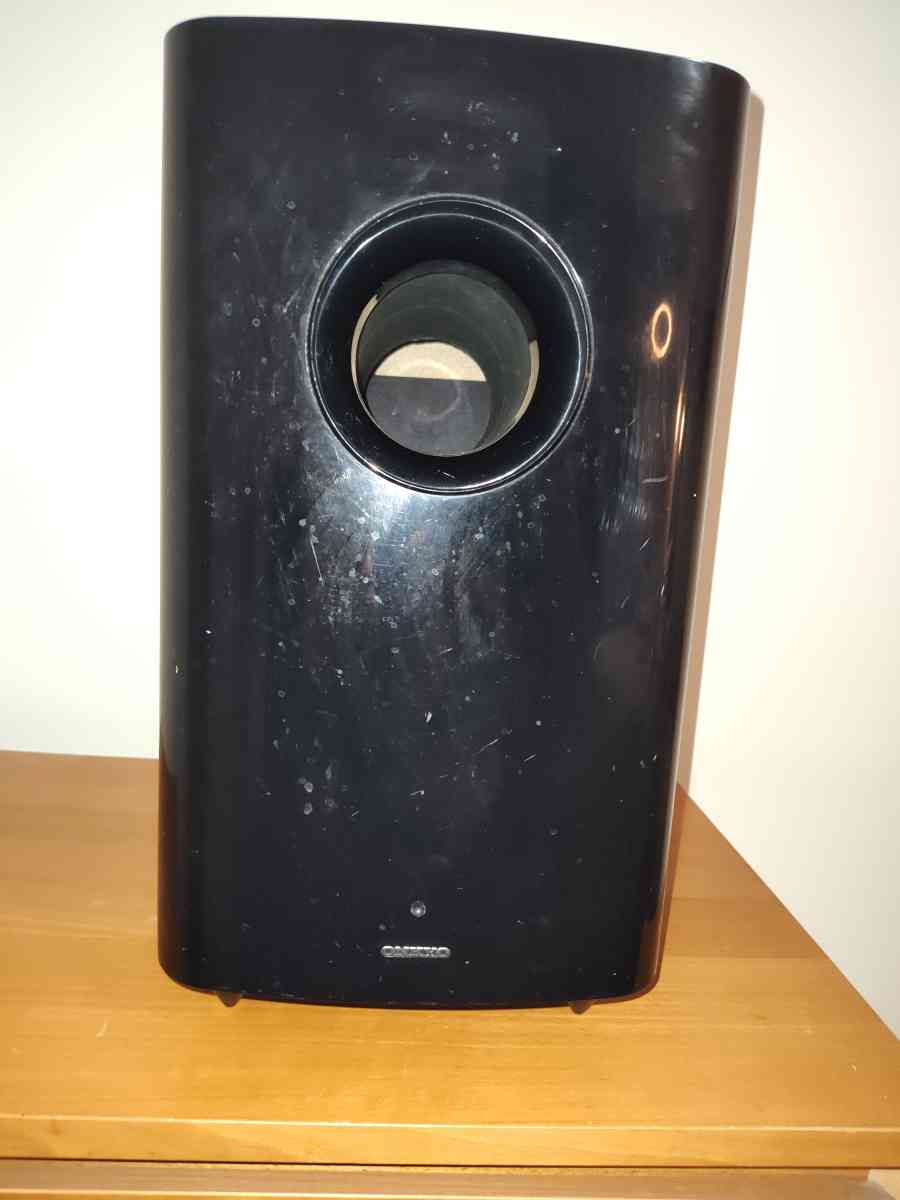 Onkyo AV ReceiverGiant Subwoofer6  varied surround sound spe