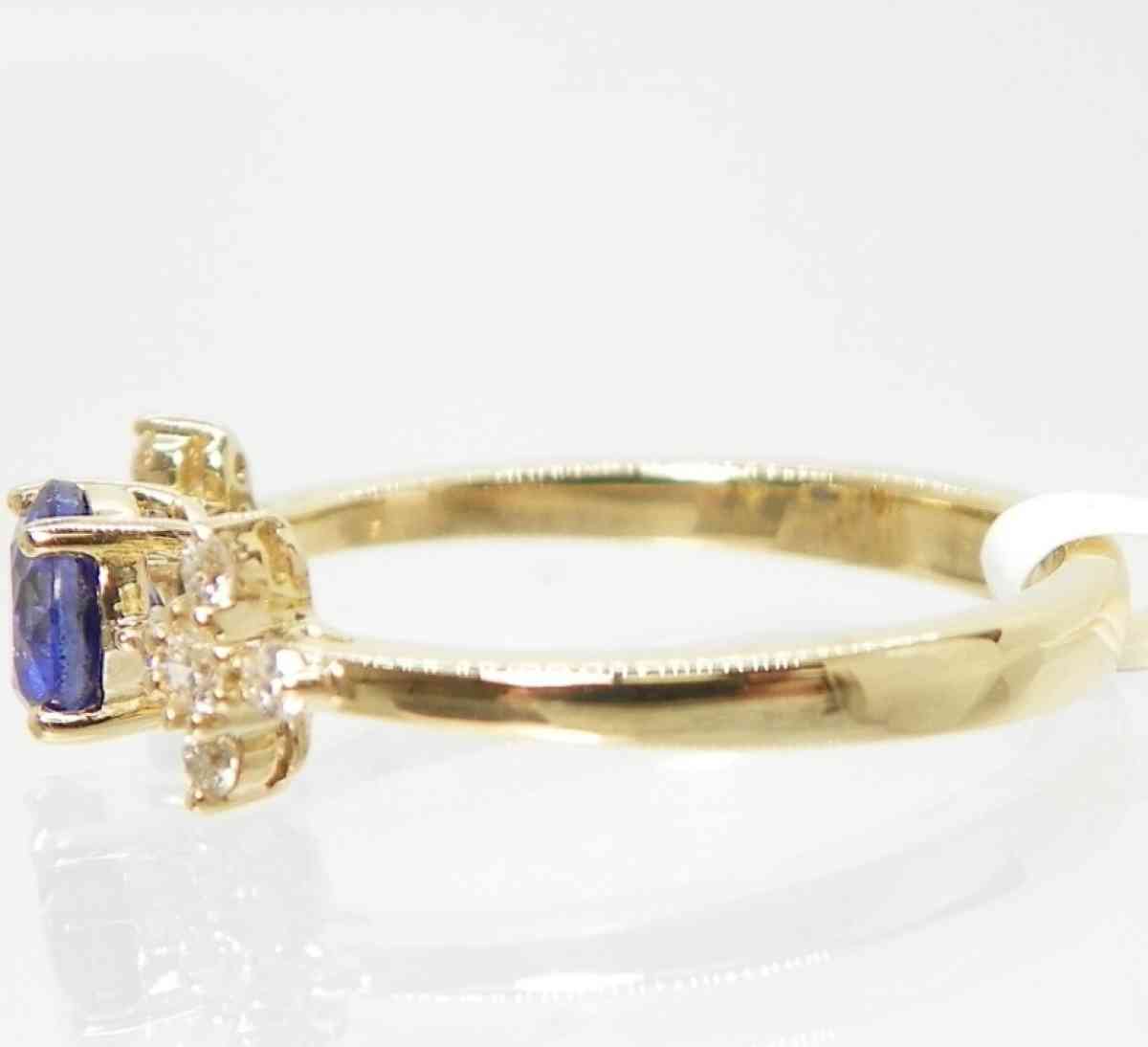 14k gold ring blue sapphire with diamonds