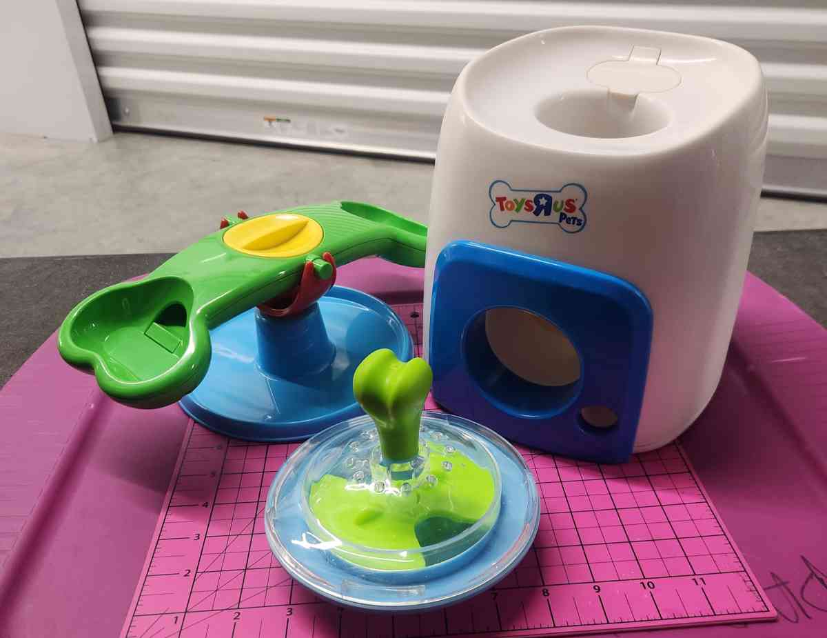 Dog Treat Intelligence Toys Lot of 3