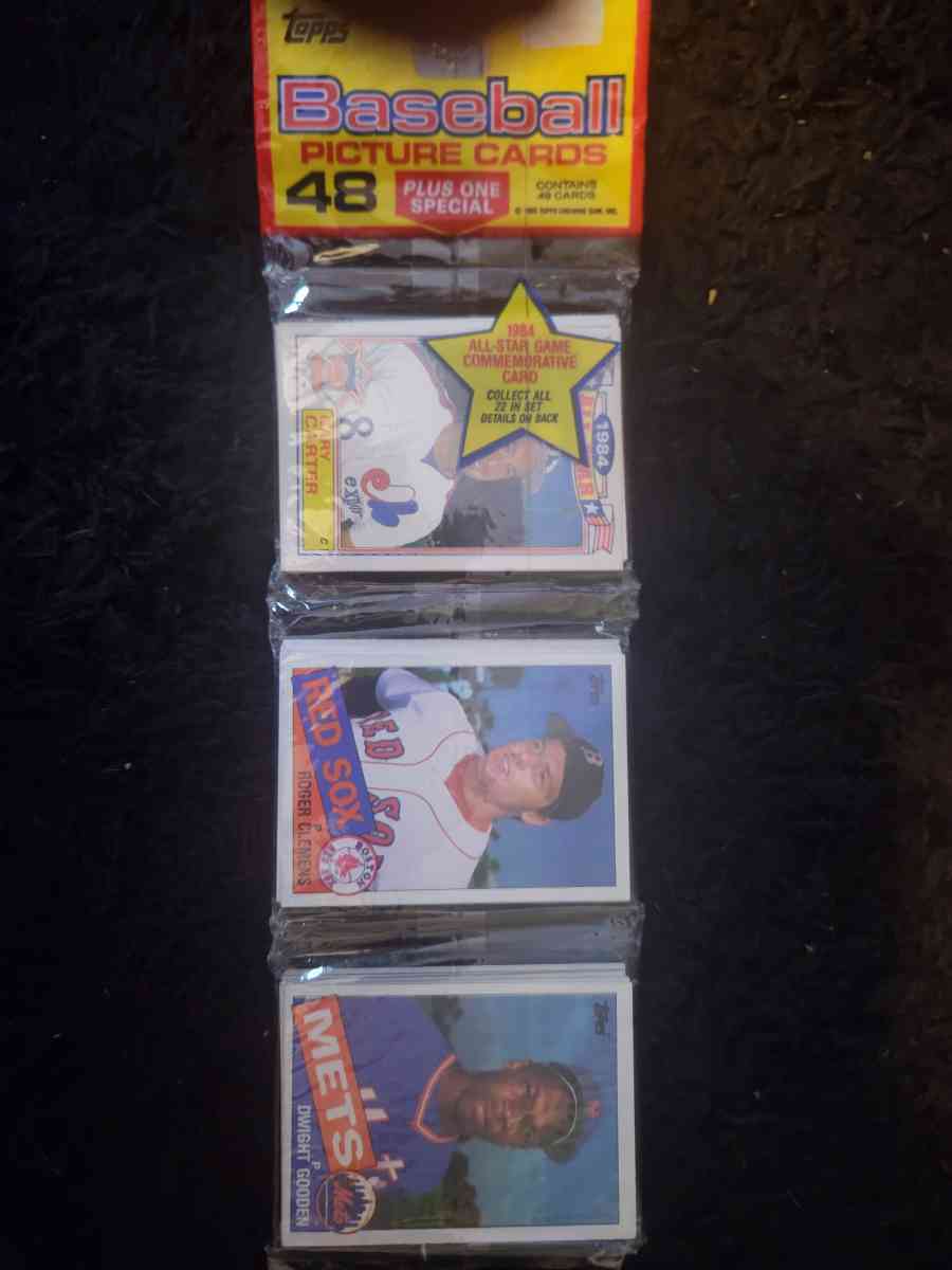 Topps 1985 rack pack with Roger Clemens and Doc Gooden rooki
