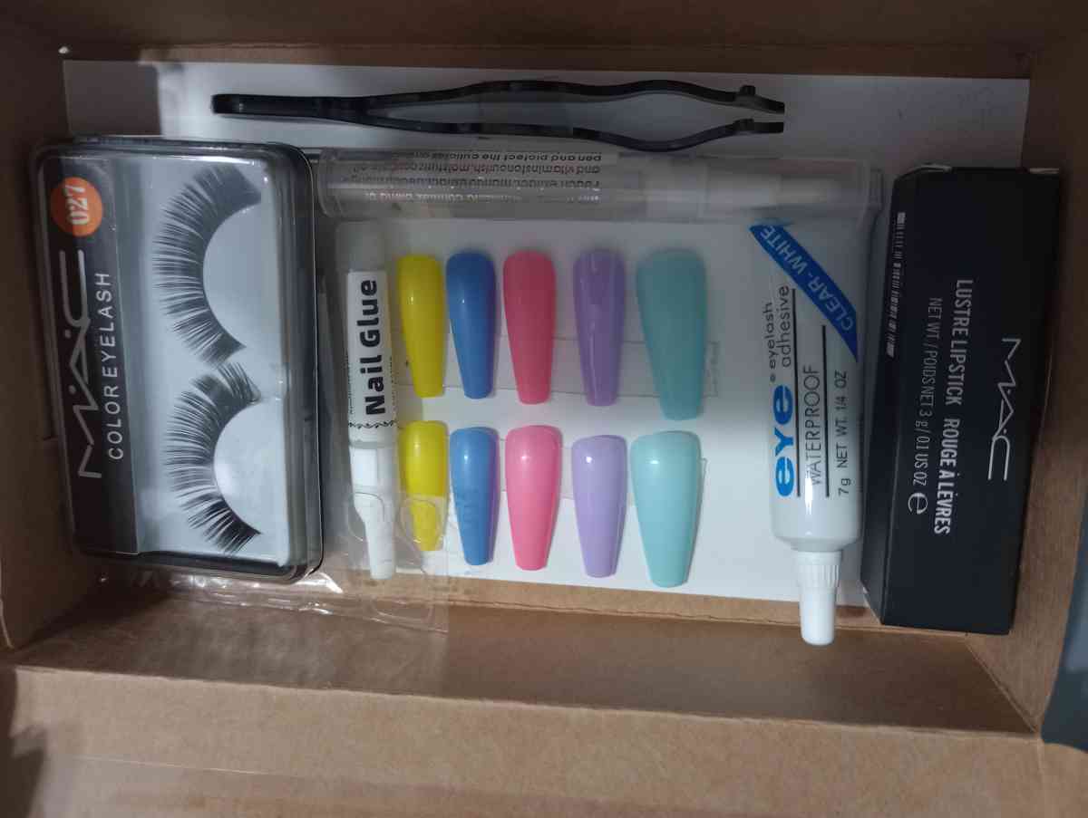 Complete Nail  Lash Beauty boxes