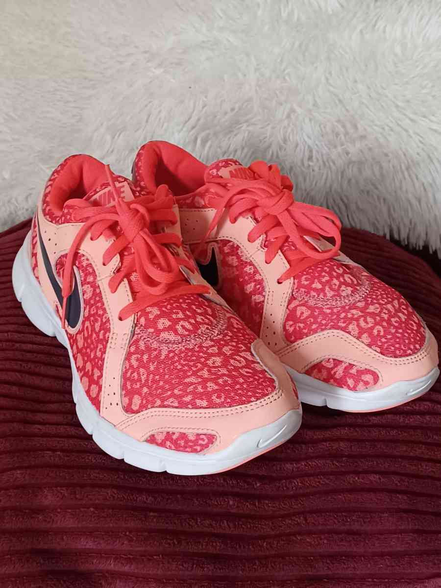 NIKE FLEX EXPERIENCE