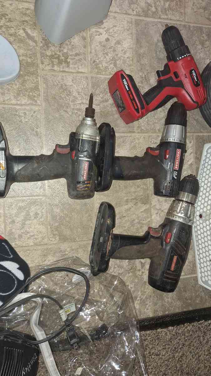 dollys  n several different drills and batteries