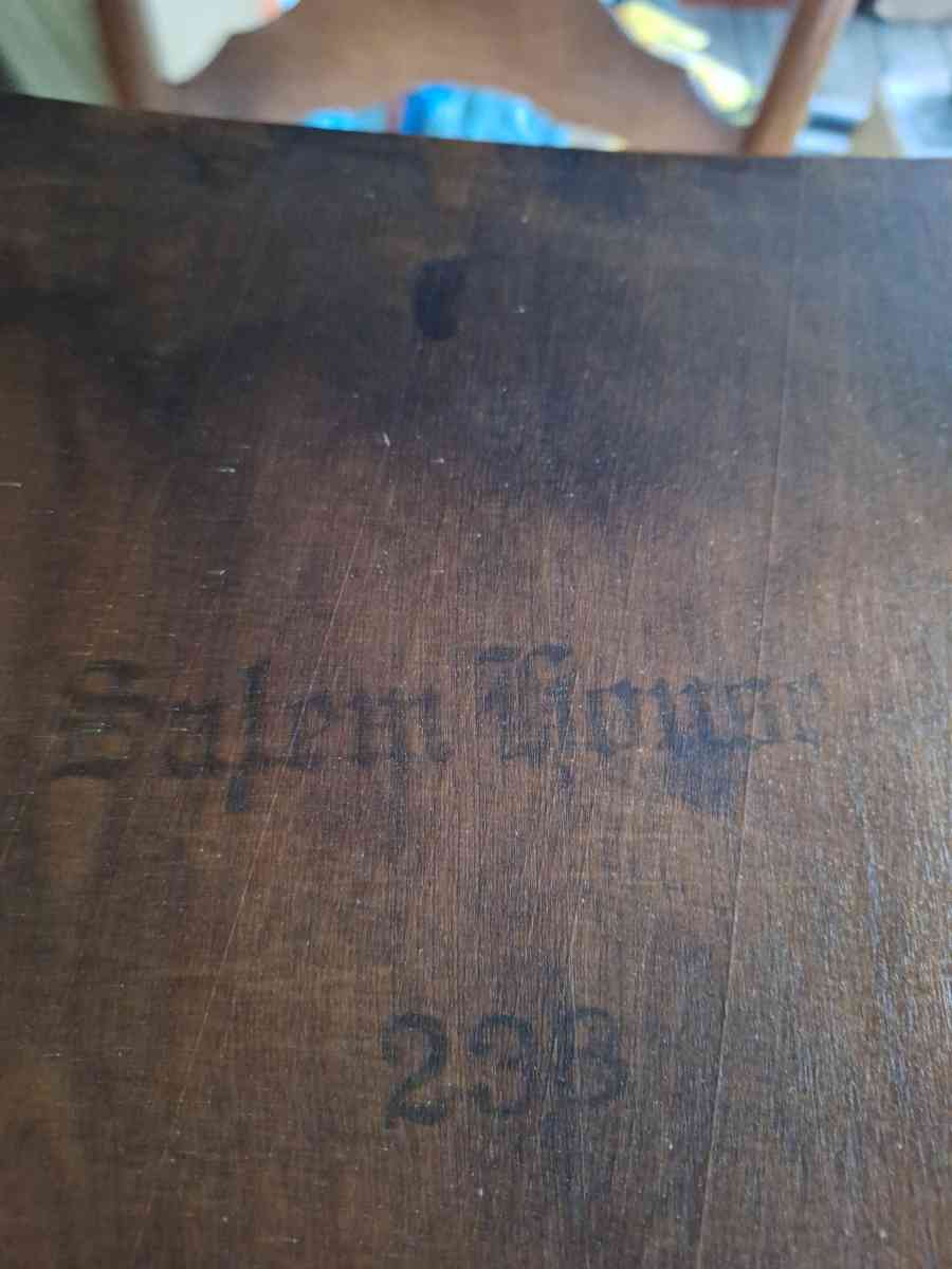 hutch round 5 leaf table 6 chairs