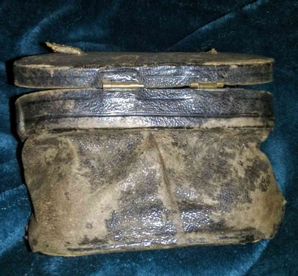 1898 French opera glasses