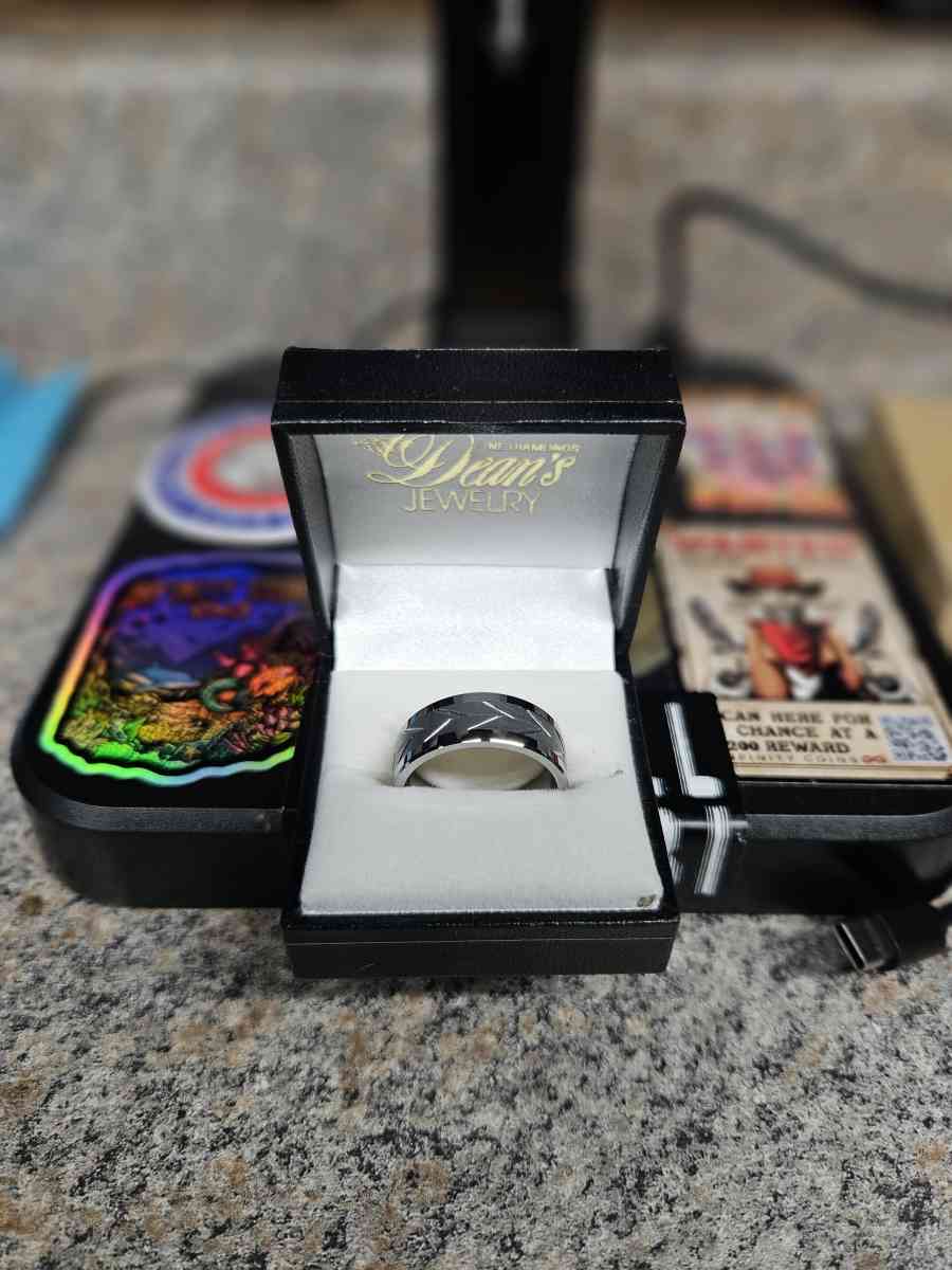 Mens Wedding Band Size10