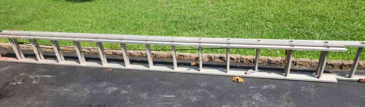 Aluminum Extension Ladder