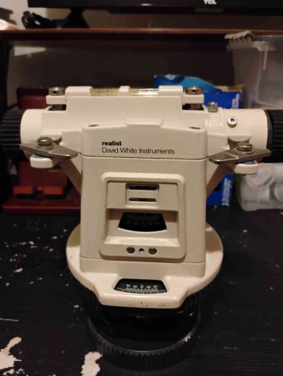 realist David white instrument