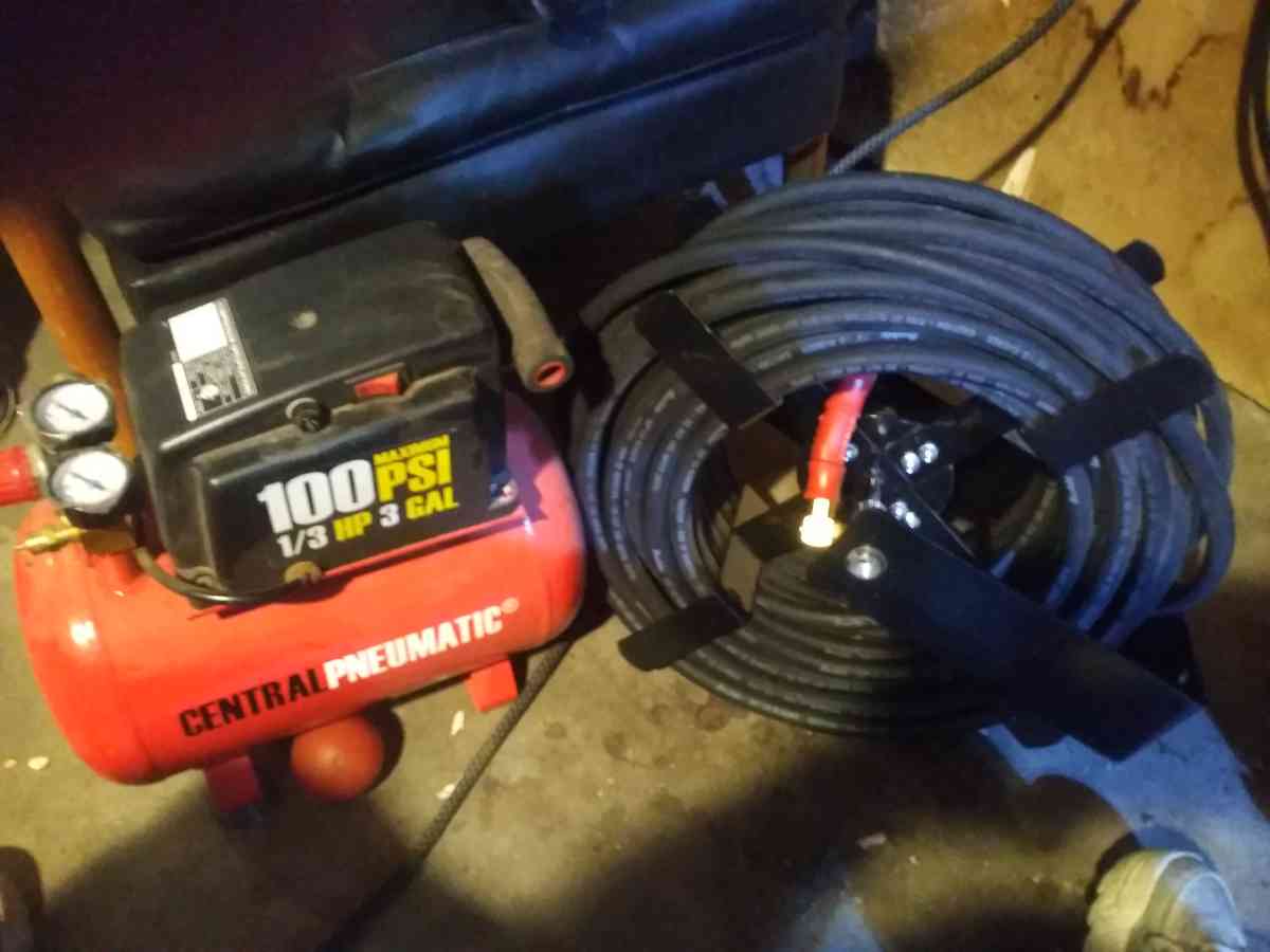 3 gallon air compressor  and hose