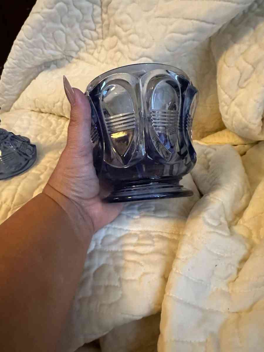 Rare blue Fenton glass trinket dish