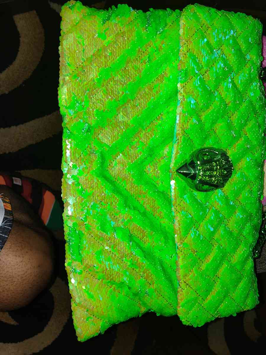sequin XXL Kensington green made by Kurt Geiger