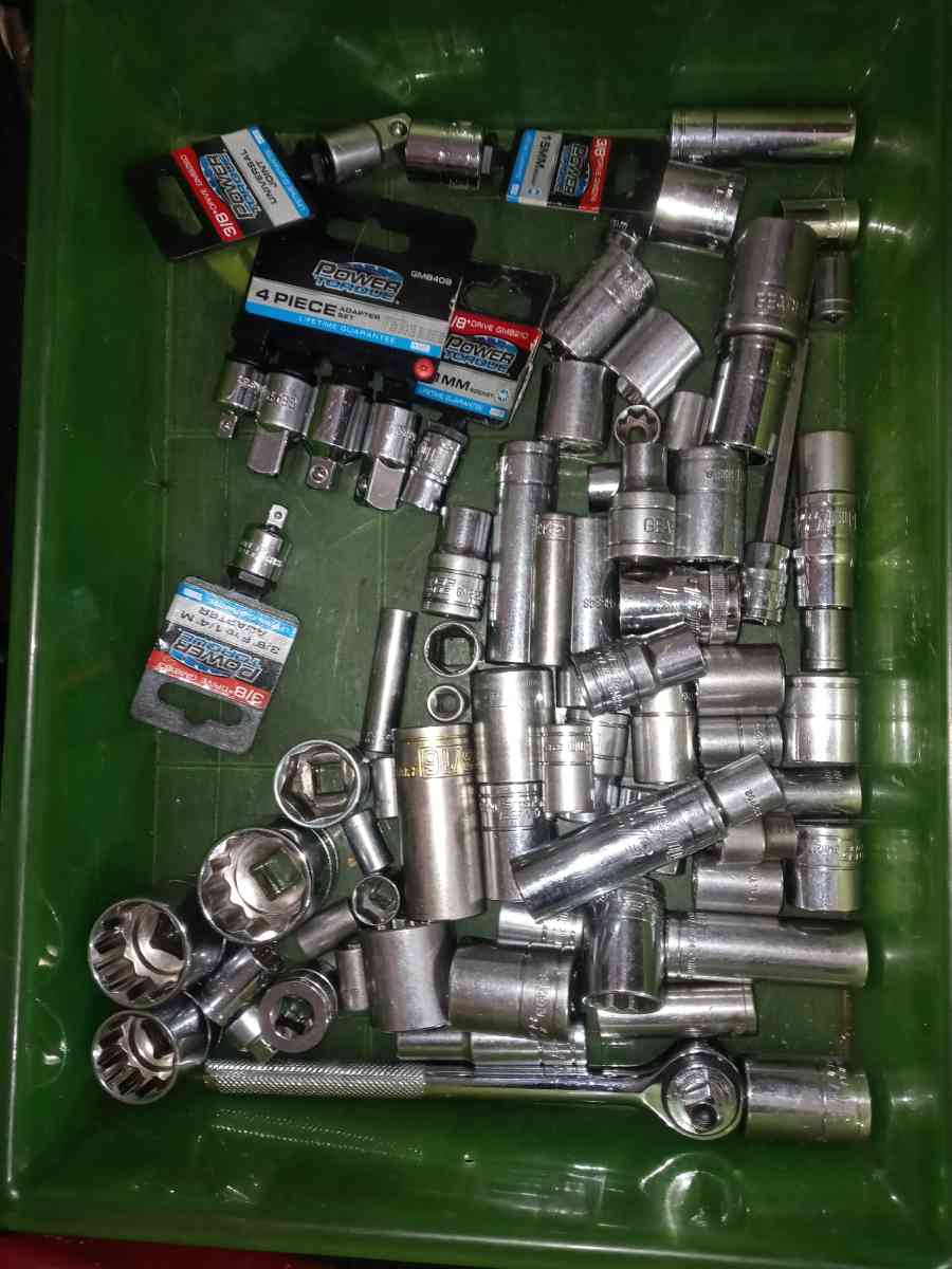 mechanic tools and AC equipment