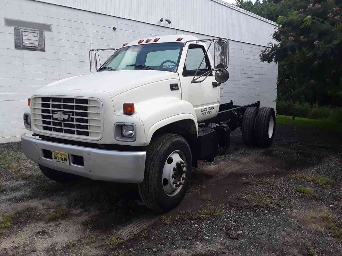 1998 Chevy C650 Cab Chassis Cat Motor 5 Speed One Owner