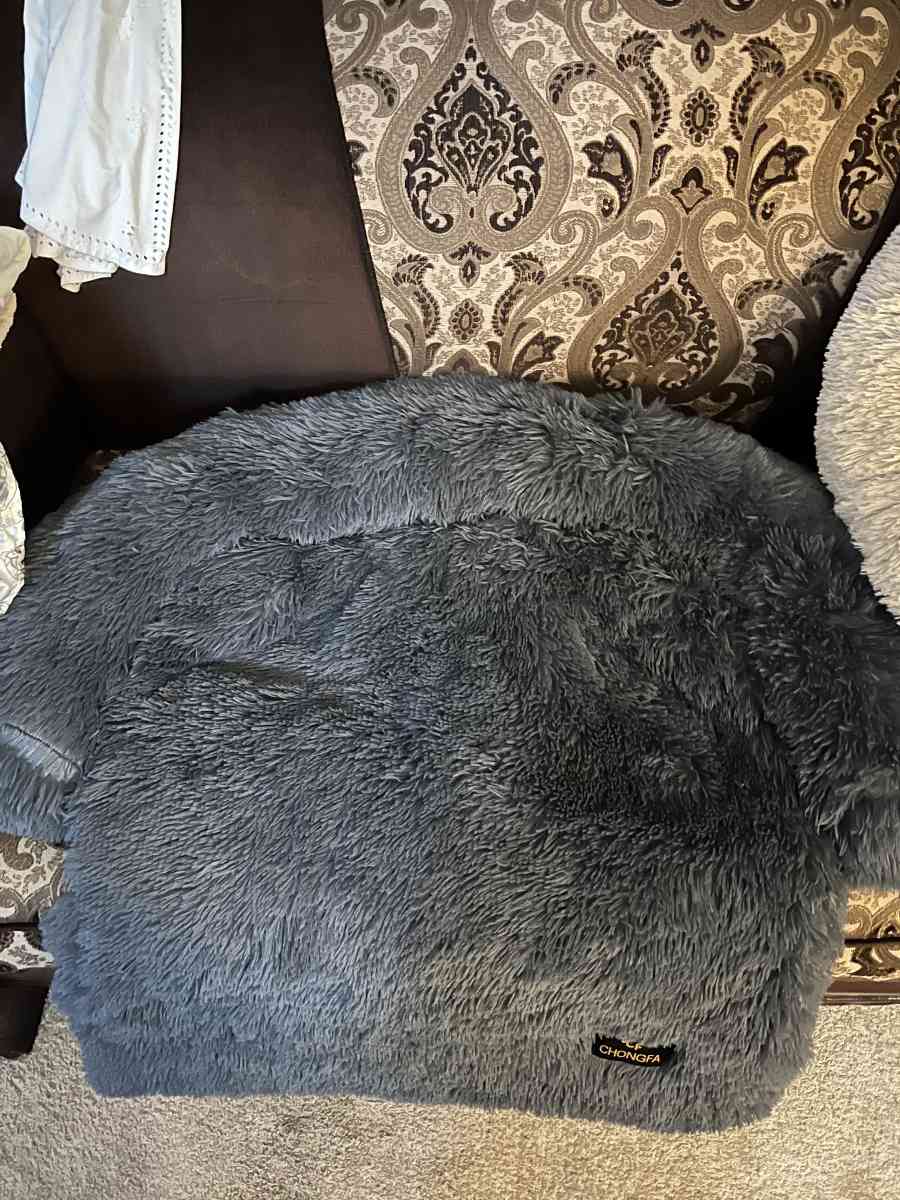 Navy Blue Comfy and cozy medium pet bed