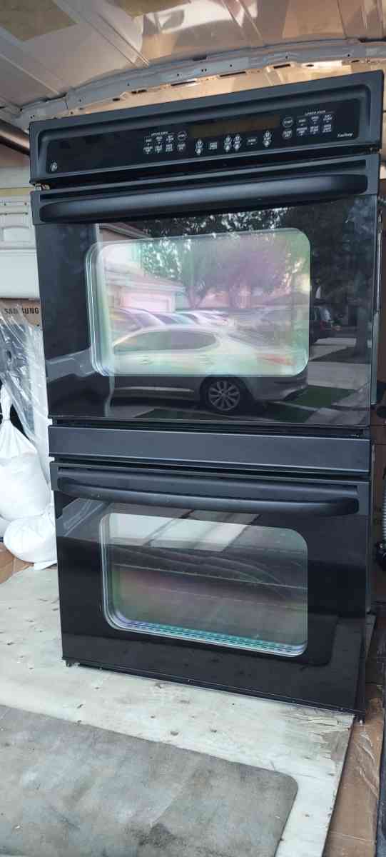 lgGE 30 BuiltIn Double Wall Oven And Over The Range