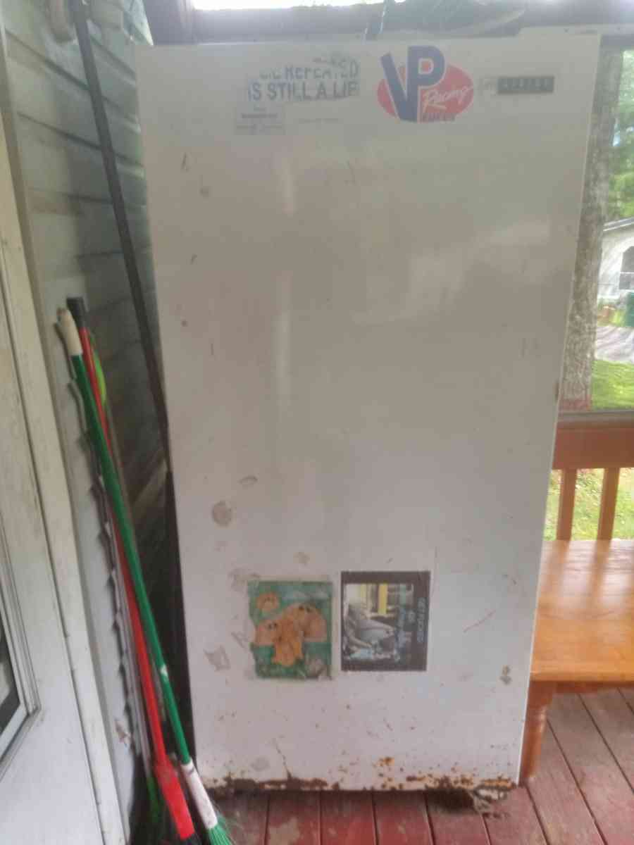 Gibson Upright Freezer