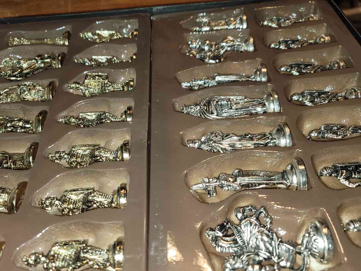 100 NEW Steel Chess Piece Set