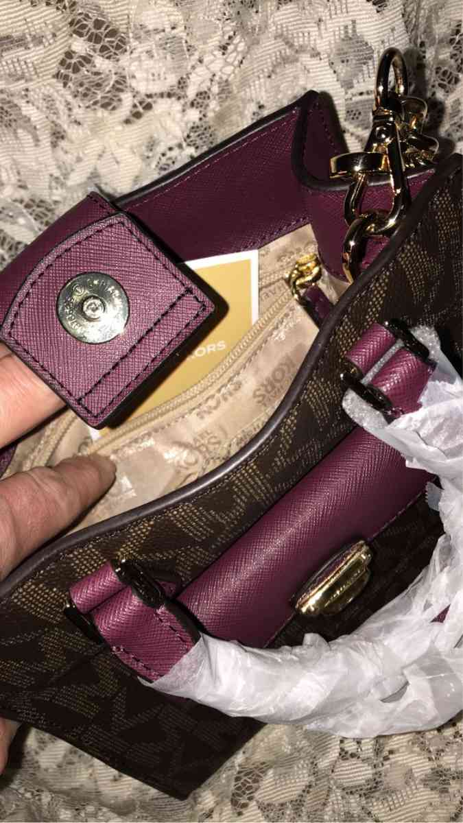New MICHAEL KORS Bridgette Mini Messenger BrownPlum MK Logo