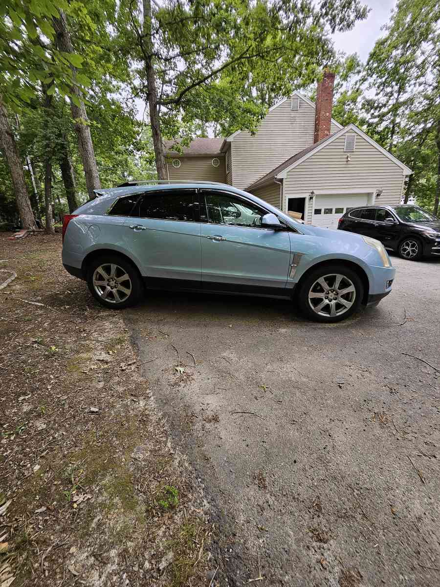 2011  cadillac srx premium