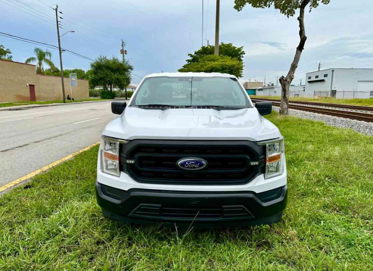 2021 FORD F150 XL  LOW MILES EXCELLENT CONDITION