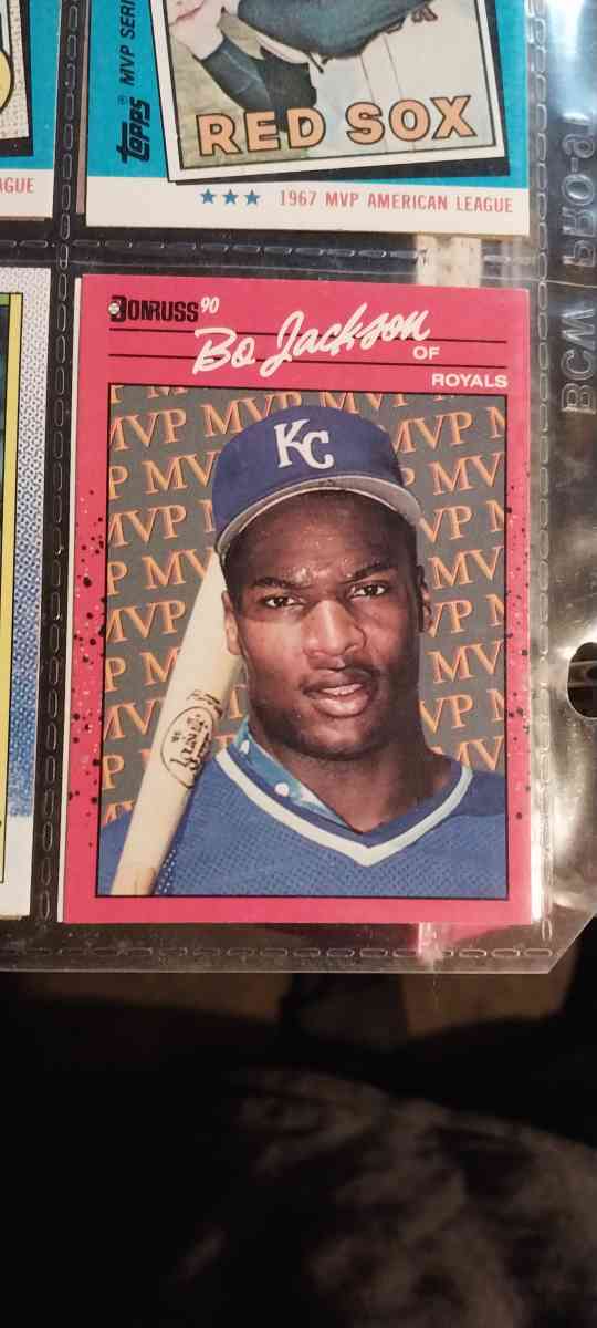rear 1990 Bo Jackson baseball card