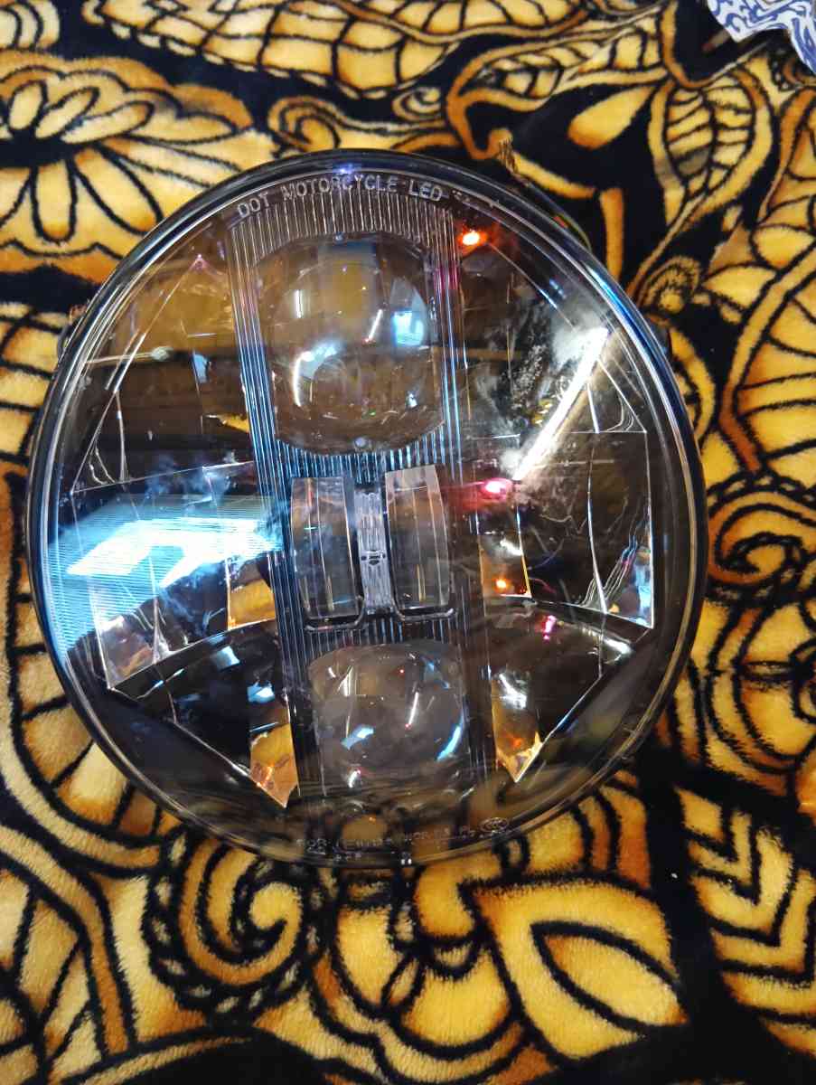 2018 Softail breakout Harley Davidson headlight