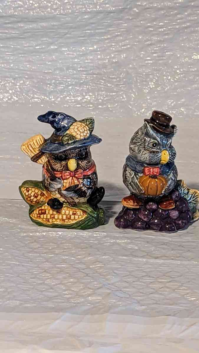 Owl Harvest Salt and Pepper Set Ceramic In Original Box