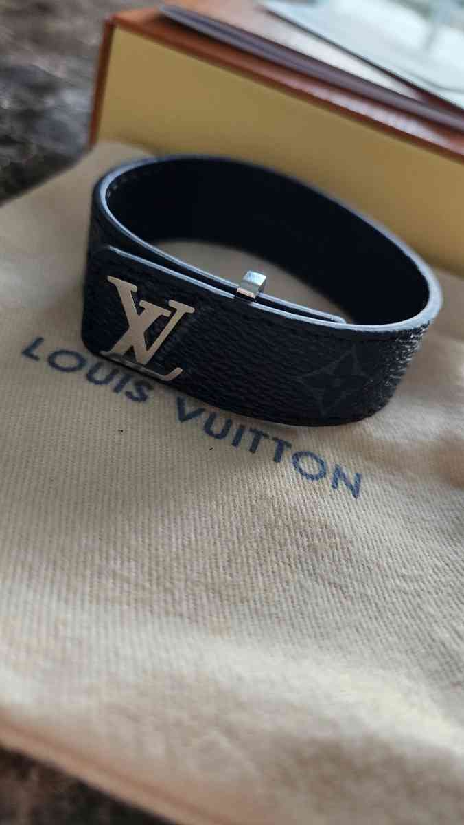 Louis Vuitton Slim Bracelet sz 21