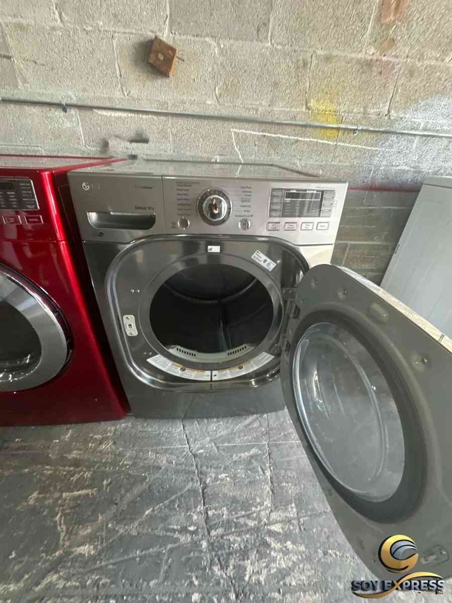 LG dryer electric with Steam