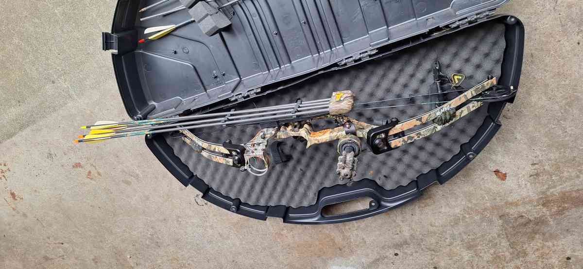 Hoyt Fefthand bow