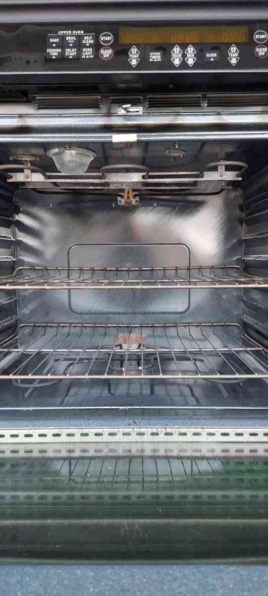 lgGE 30 BuiltIn Double Wall Oven And Over The Range