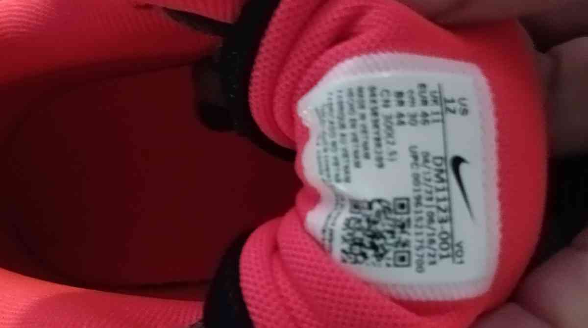 Brand new in box Never worn 1 of 3 pairs