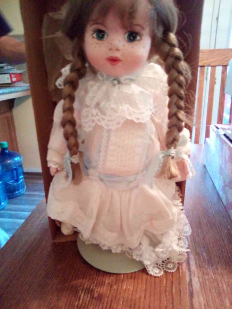 5 collection dolls for25