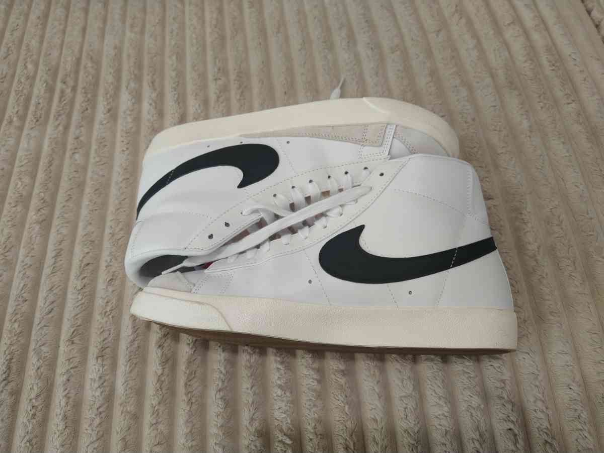 Nike Blazers mens size 11