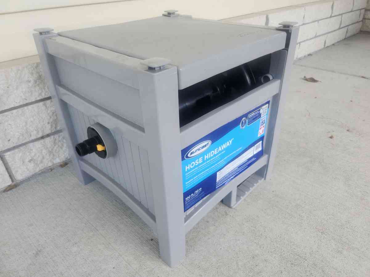 Suncast Hose Hideaway