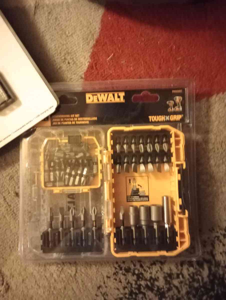 DeWalt 55 PC set screwdriver bit set