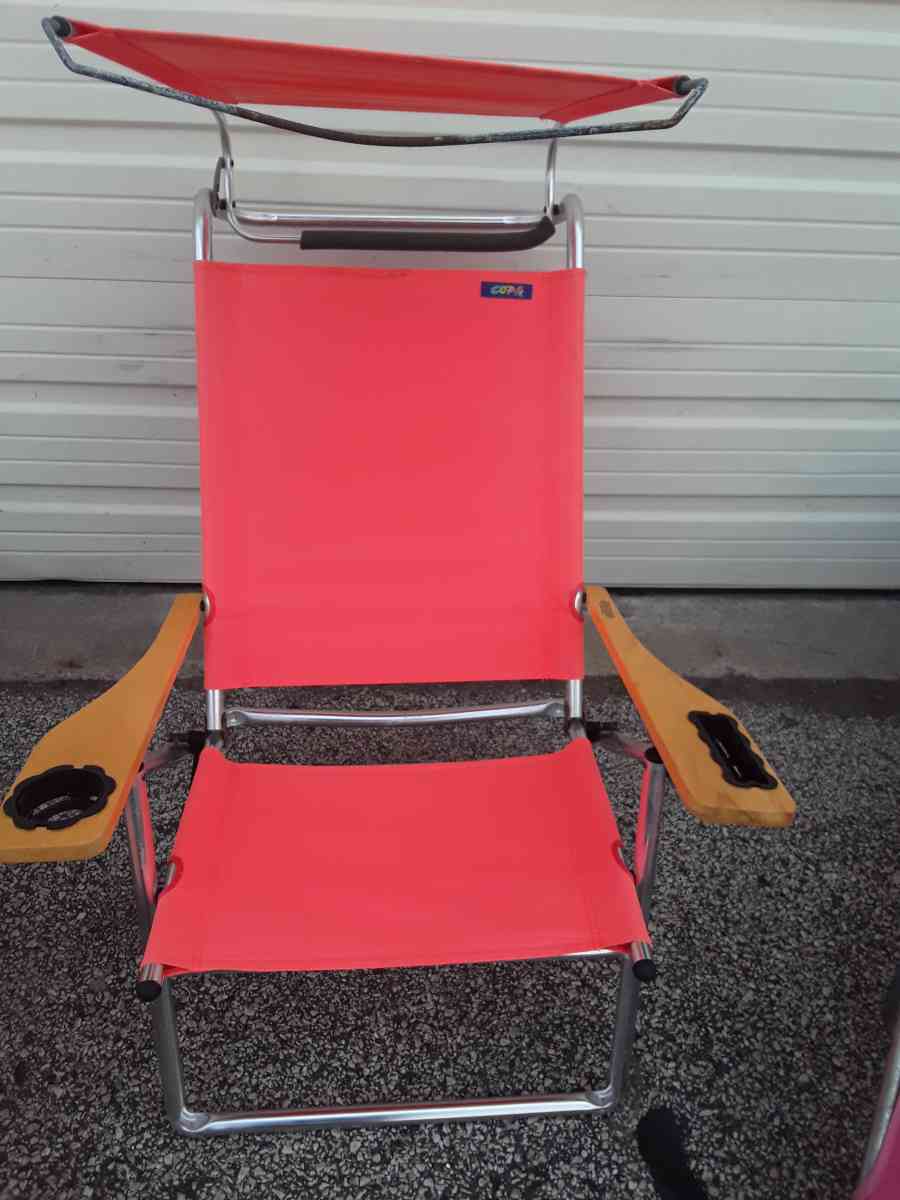 10 beach chairs or tailgate chairs bundle deal Like New